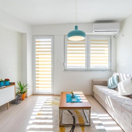 דירות סקופיה • Charming ǀ Near City Mall ǀ 1BR • מראה חיצוני תמונה